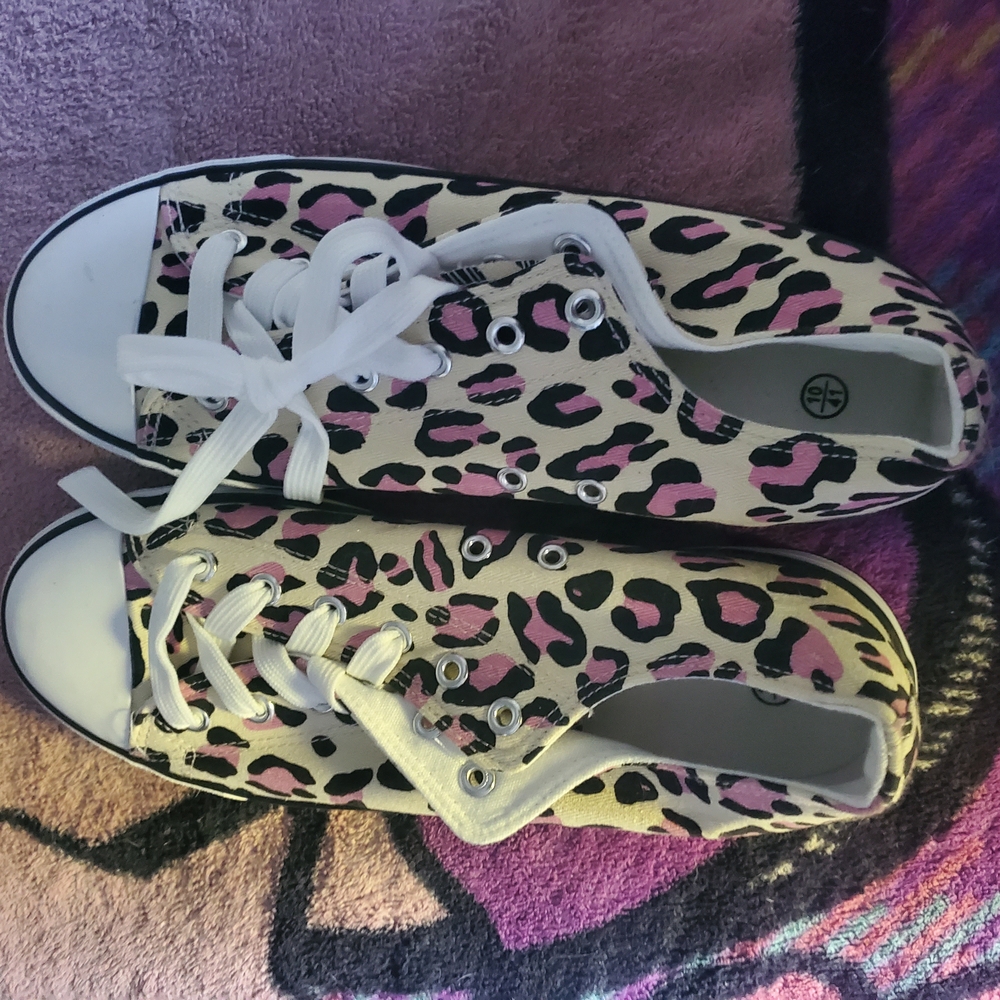 FINAL PRICE Pink and Black Sneakers Leopard Print